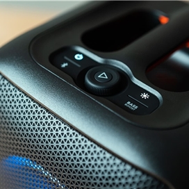 اسپیکر JBL Partybox Encore Essential با میکروفون