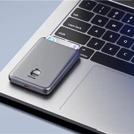 پاوربانک وایرلس 5000 و جا کارتی گرین لاین Green Lion Vetra Power Bank GNVET5PGY